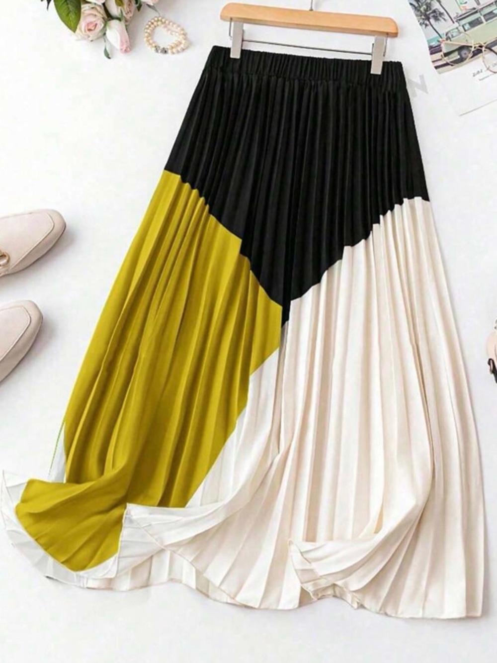 SHEIN Black, Yellow & Cream Pleated Midi Skirt